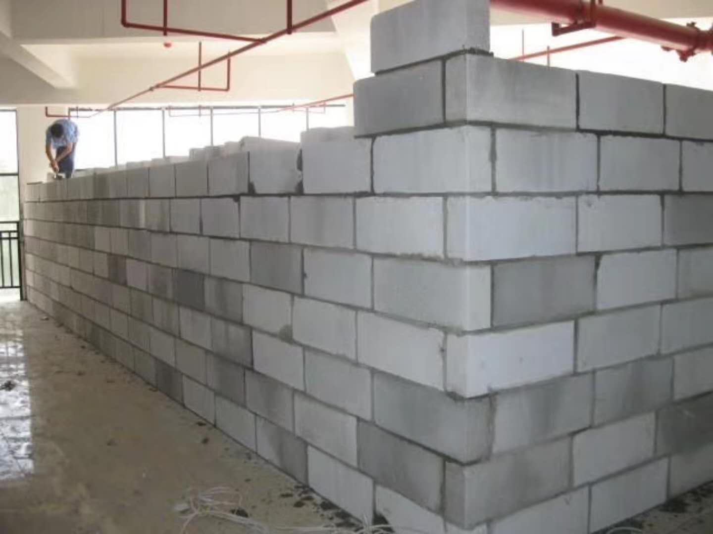 怀宁蒸压加气混凝土砌块承重墙静力和抗震性能的研究